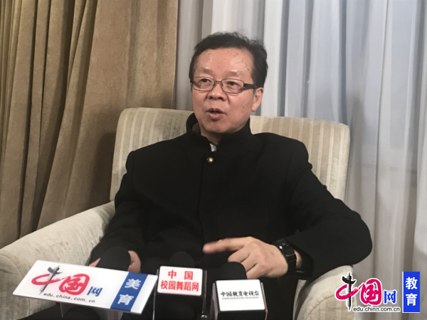 委员冯双白谈美育:中小学美育需要协同创新