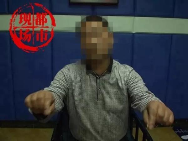 两初三女生称体检时遭摸胸 大夫:学生说的怎能信