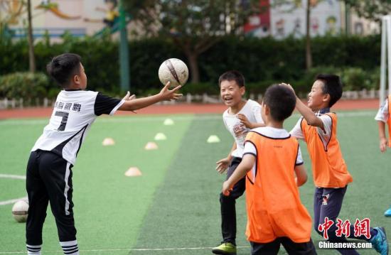  长假期未便是超多作业 小学作业也能文艺范