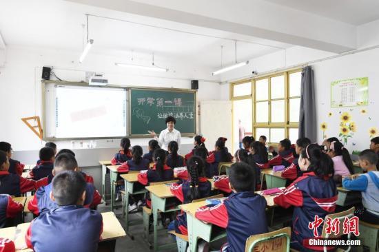 中国教育总体生长水平进入世界中上行列