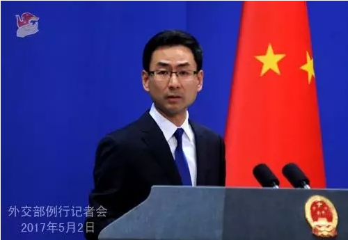伴计骗环卫工买冰饮 这样的“谎言”可以再多些