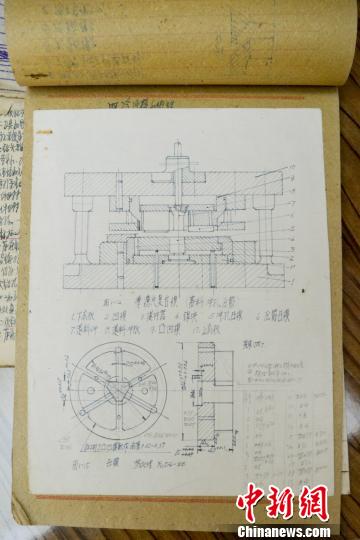 重庆大学82岁老教授因手绘机械图意外走红