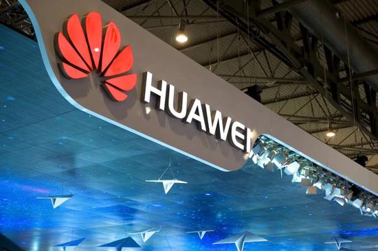 美国司法部盘问造访华为 19家中国技术公司受威胁
