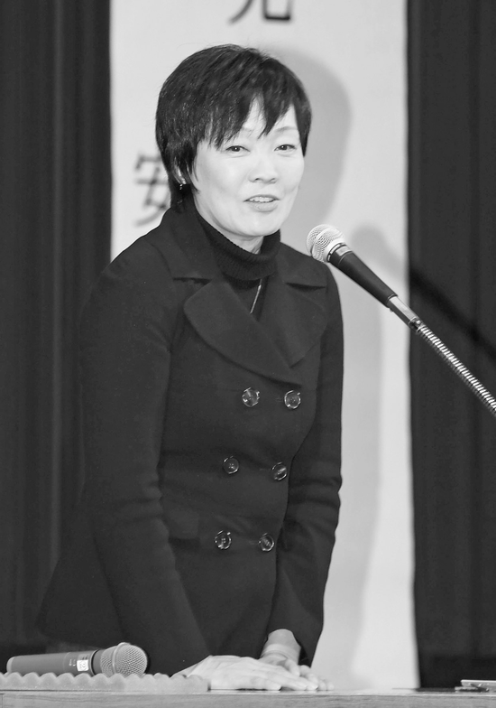 日本第一夫人丑闻后继续我行我素 被批很傻很天真