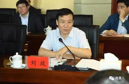 1人落马1人被免 这个县连续两任书记都失事了