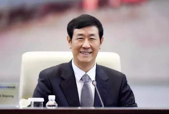 这位正部级中央委员 恳请中央提前1年革职
