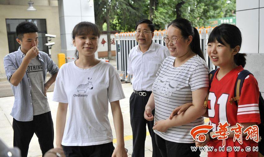中考“线下生”变学霸:初中时抄作业上职高后恢复自信【4】